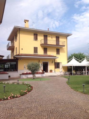 Panineria Colombera Rossa Hotel 3*